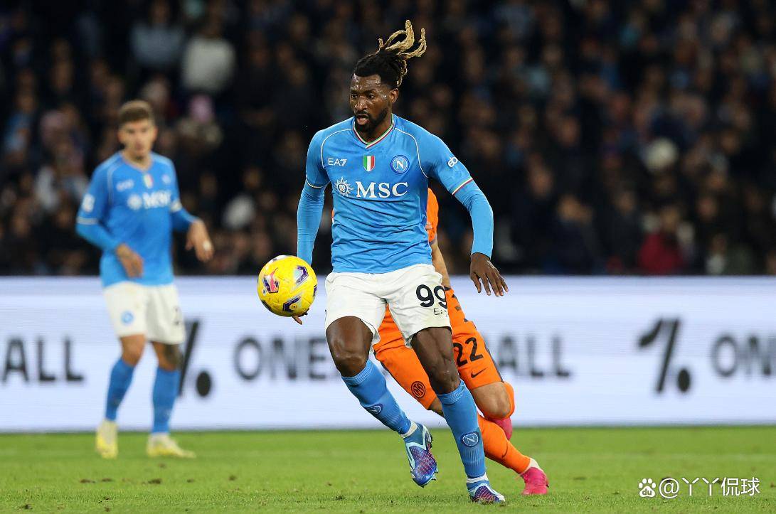 宝威棋牌 -埃因霍温训练开放日，窗口期扳平良机引欢呼，欧冠在即，控场能力受关注的简单介绍