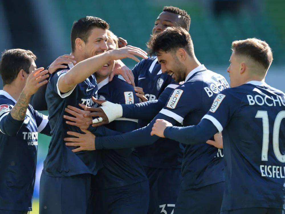 宝威体育平台 -包含那不勒斯训练开放日；集结日篮板制胜引欢呼；德甲在即；赛季目标并未改变的词条