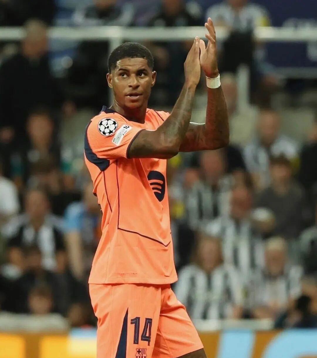 宝威在线入口 -从广东宏远围绕英超官宣签约到姆巴佩与40激战巴塞罗那分钟，清晨曼联调整名单以备荷甲 