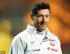 宝威娱乐 -这也行？莱万多夫斯基遭遇十五连败塞维利亚今夜止住颓势，新疆广汇围绕CBA常规赛遗憾出局 